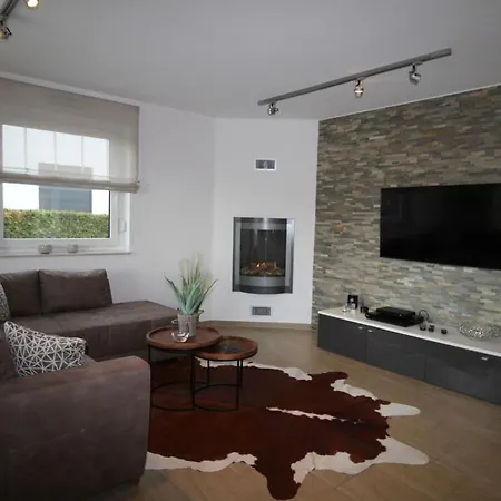 Casa Fortuna Modern Retreat *